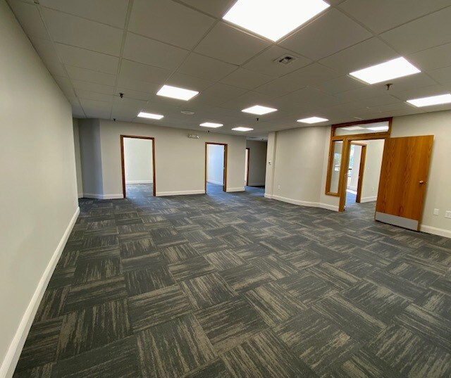 More Photos Of 449 Silas Deane Hwy, Wethersfield Medical For Lease