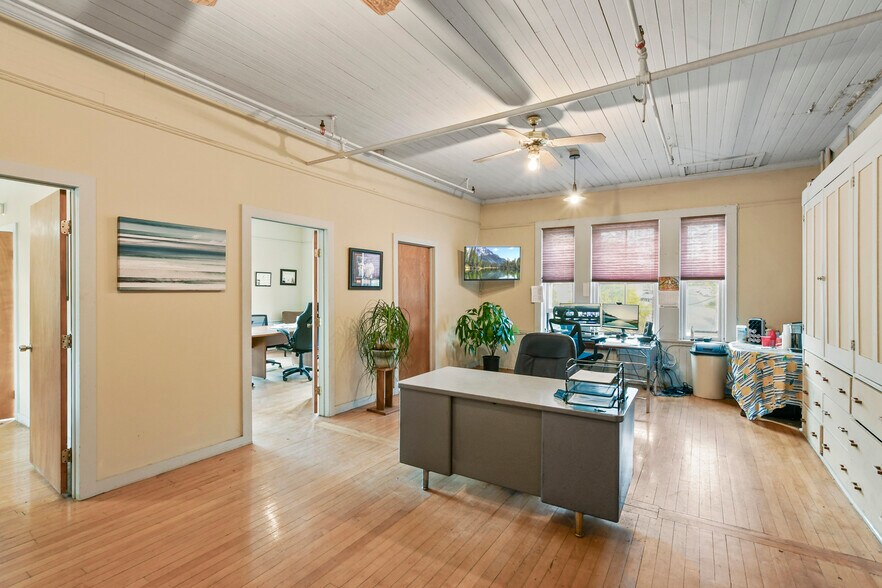 More Photos Of 20 Keeler St, Pittsfield Manufacturing For Sale