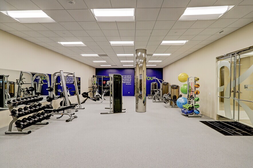 More Photos Of 16430 Park Ten Pl, Houston Office For Lease