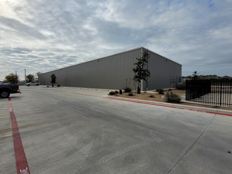 More Photos Of 1913 Post Rd, New Braunfels Unknown For Lease
