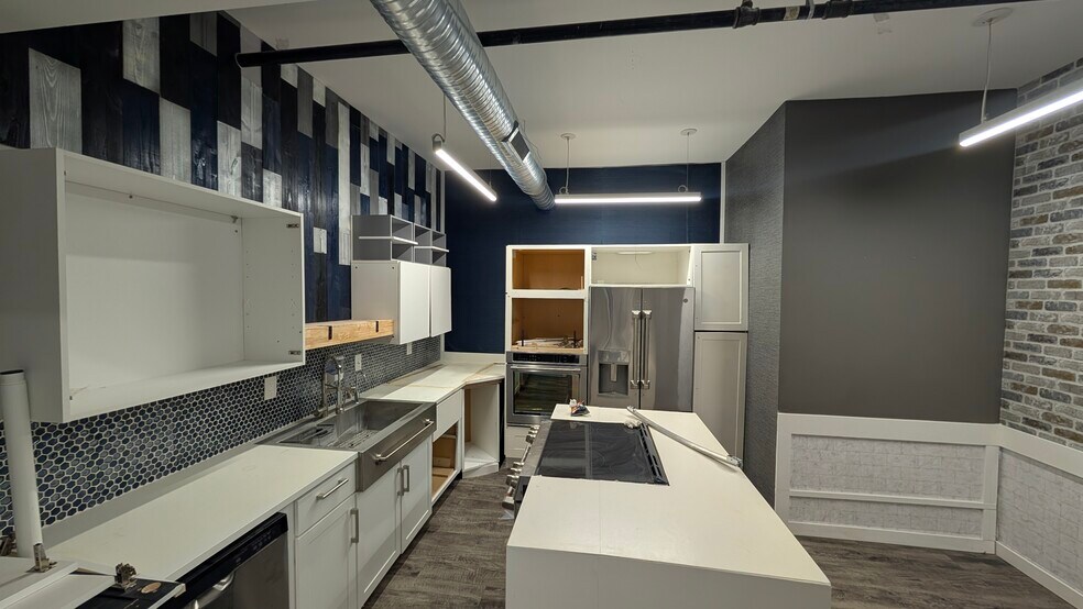 More Photos Of 2301 N Meridian St, Indianapolis Medical For Lease