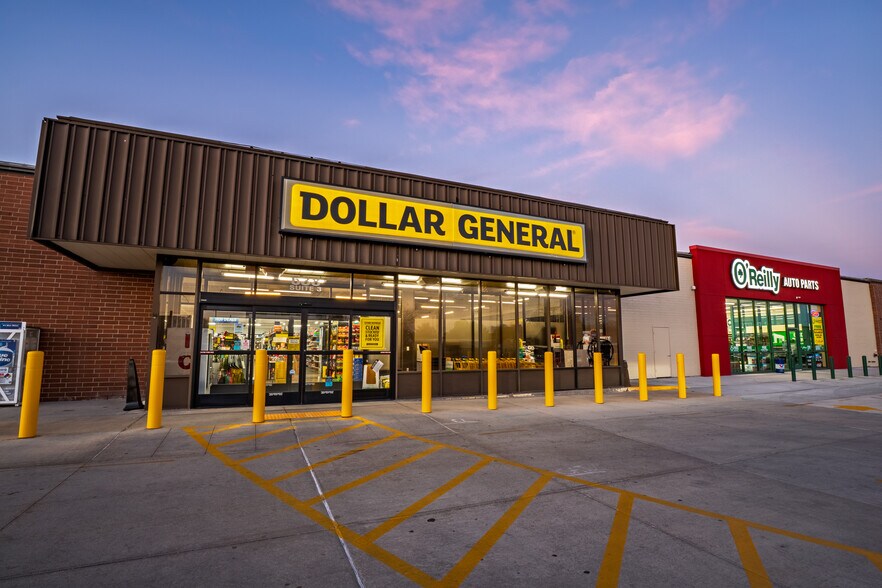 More Photos Of 638 Illinois St, Sidney General Retail For Lease