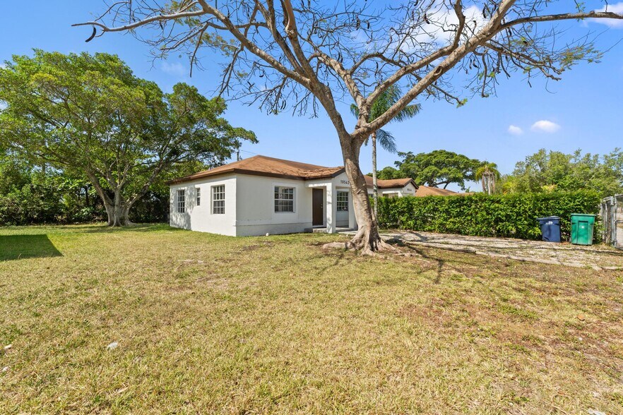 More Photos Of , Miami Multifamily For Sale