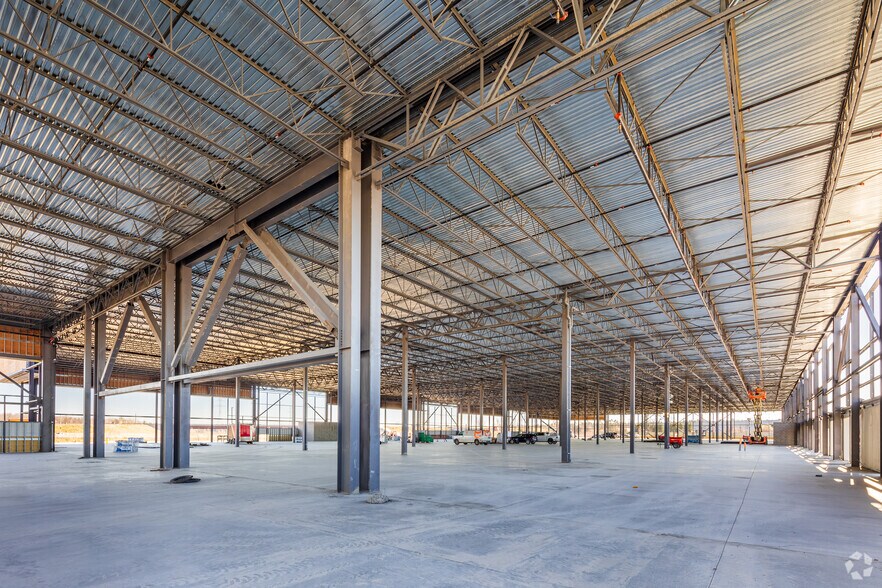 More Photos Of 4120 Russell Rd, Ottawa Unknown For Lease