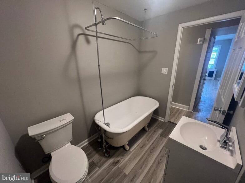 More Photos Of 120 W Girard Ave, Philadelphia Apartments For Sale