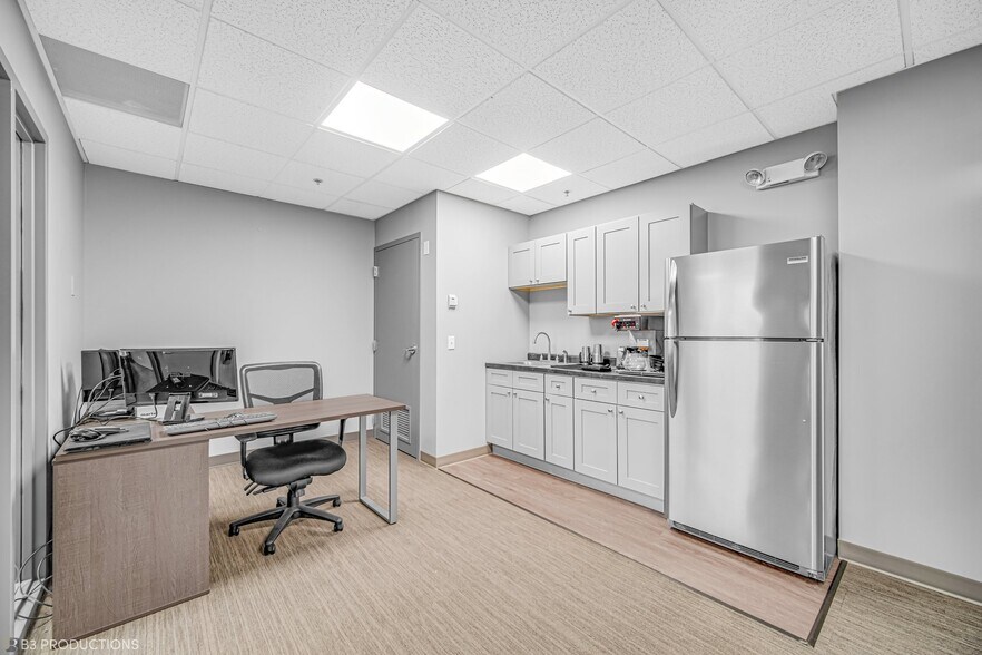 More Photos Of 18927 Hickory Creek Dr, Mokena Office For Lease