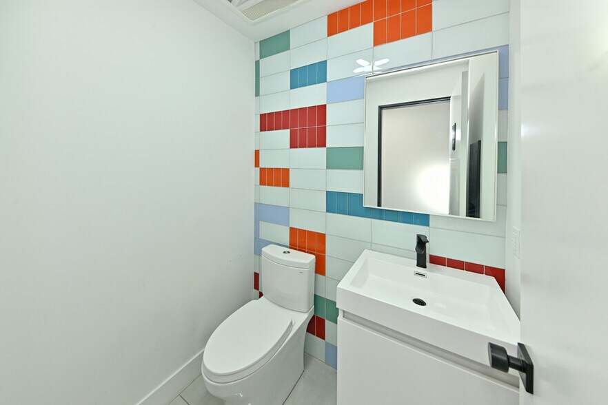 More Photos Of 1 S Liberty Dr, Stony Point Storefront For Sale