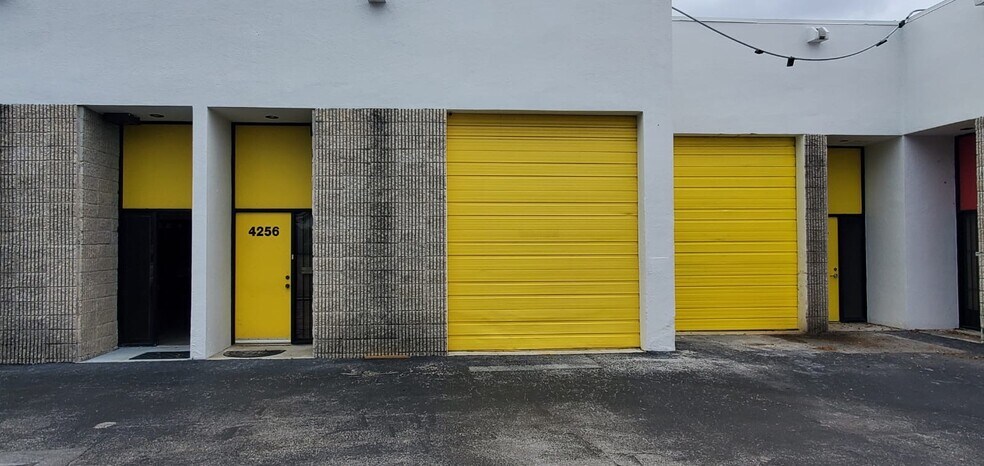 More Photos Of 4242-4270 SW 73rd Ave, Miami Warehouse For Sale