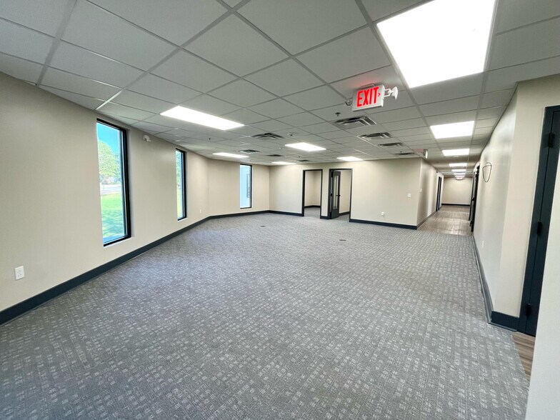 More Photos Of 307 Southgate Ct, Brentwood Medical For Lease