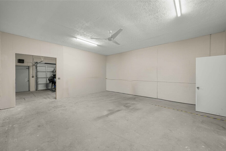 More Photos Of 1020 NE 5th St, Crystal River Unknown For Lease