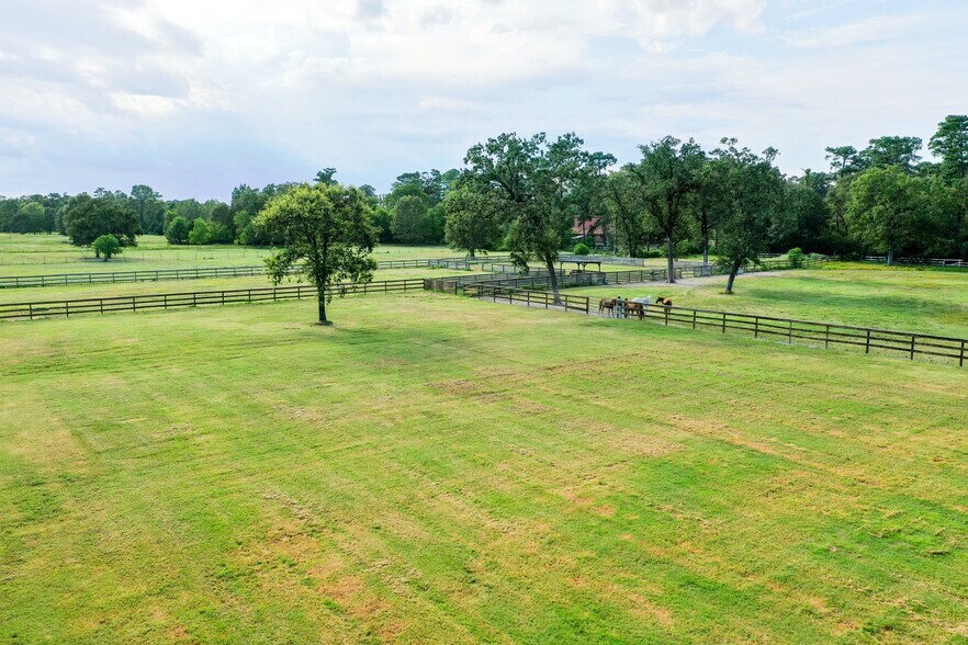 More Photos Of 19323 Belleau Wood Dr, Humble Flex For Sale