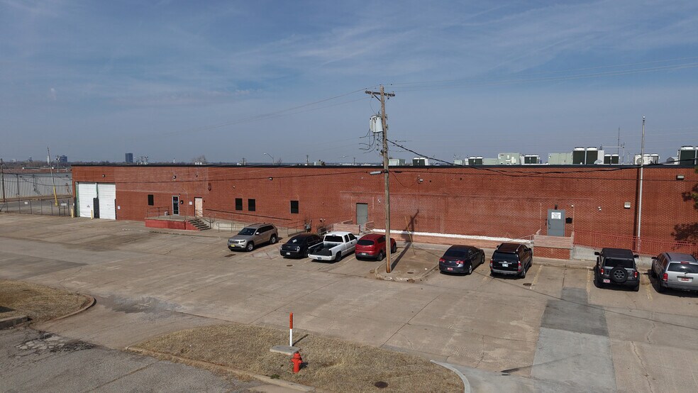 More Photos Of 317 NE 31st St, Oklahoma City Distribution For Sale