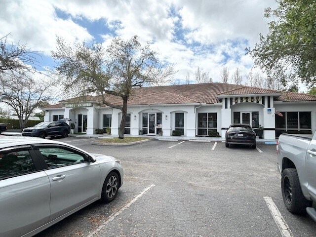 Primary Photo Of 9405 Cypress Lake Dr, Fort Myers Medical For Lease