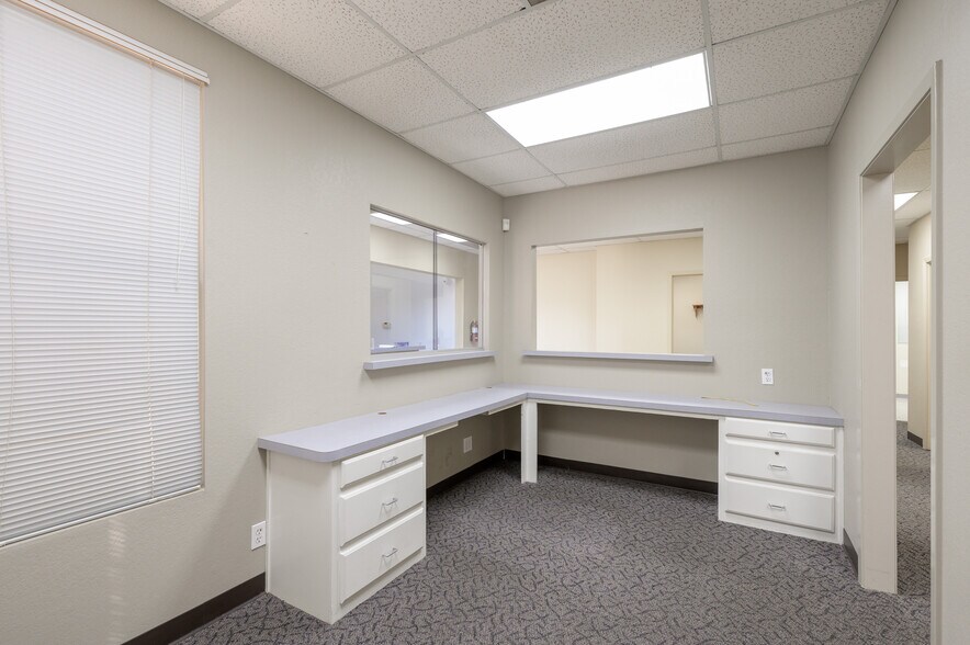 More Photos Of 3415 N Loy Lake Rd, Sherman Medical For Sale