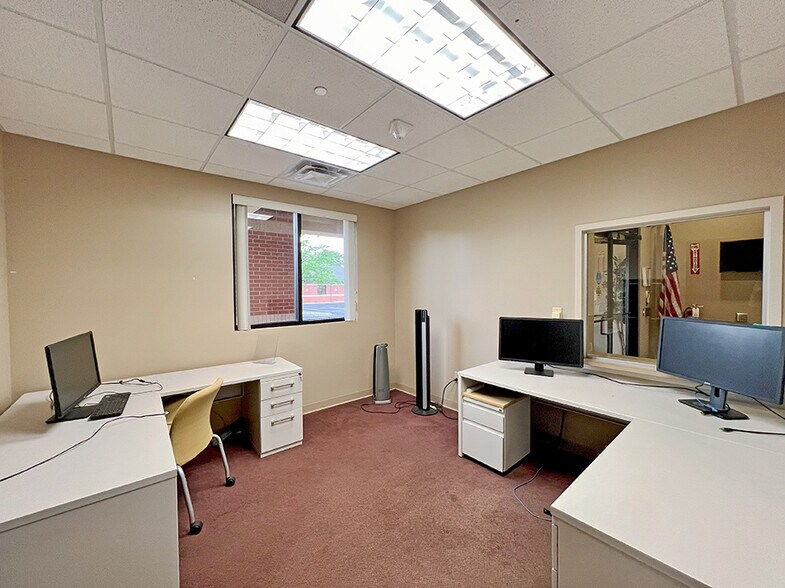 More Photos Of 620 Pierce Blvd, O'Fallon Office For Lease