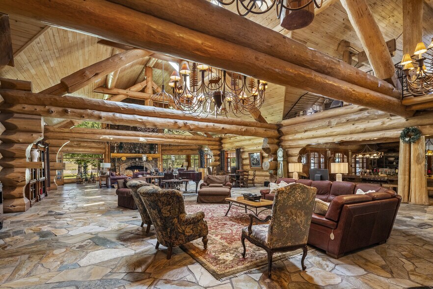 More Photos Of 1613 Black Canyon Rd, Heber Lodge Meeting Hall For Sale