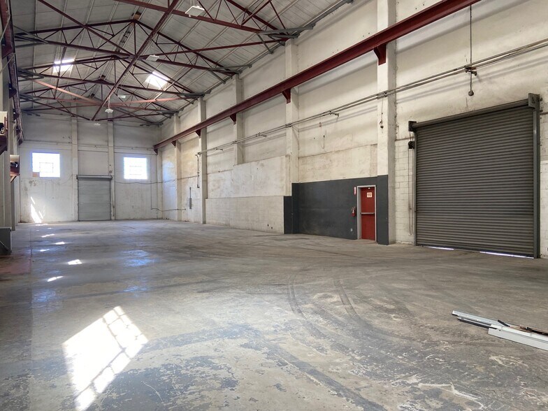 More Photos Of 3235 N San Fernando Rd, Los Angeles Warehouse For Lease