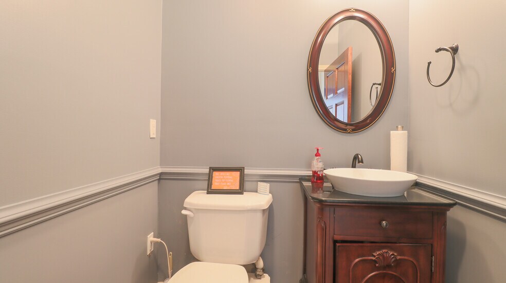 More Photos Of 2550 Marshall Rd, Biloxi Medical For Sale