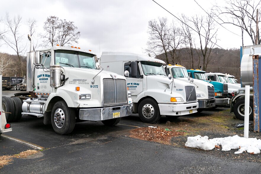 More Photos Of 56 US 46 Hwy, Columbia Distribution For Lease