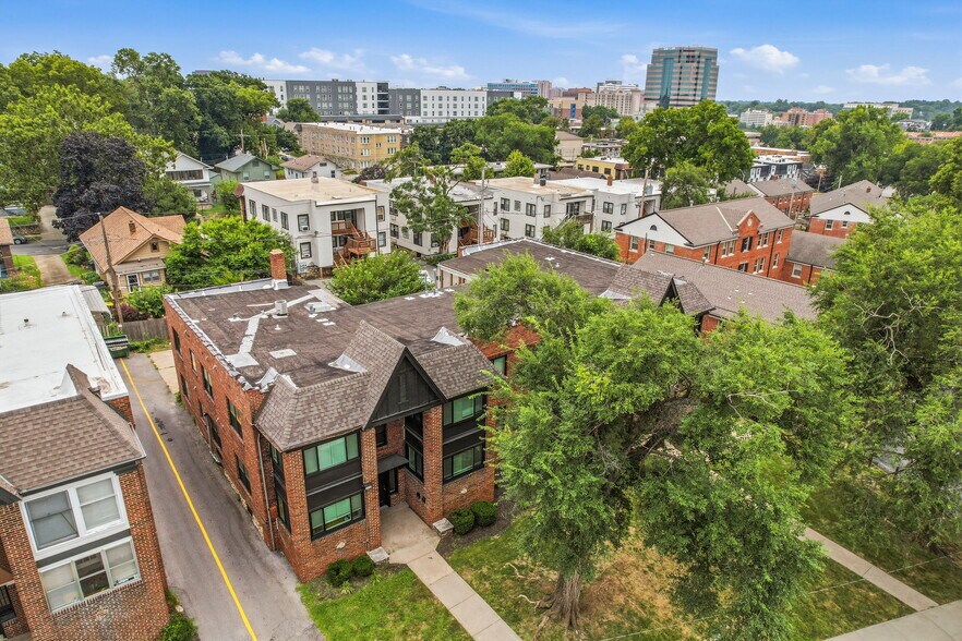 More Photos Of 4335 Mercier St, Kansas City Multifamily For Sale