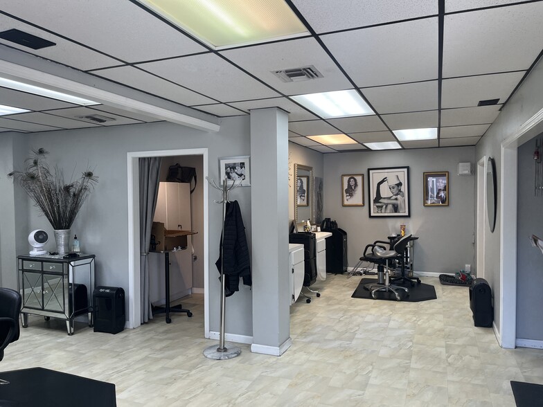 More Photos Of 2747 Riverside Blvd, Sacramento Office Residential For Lease