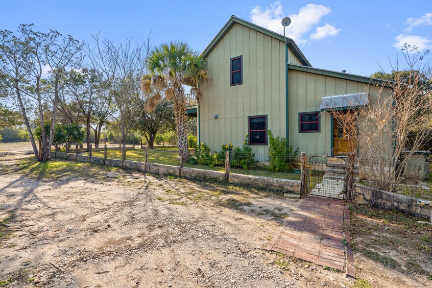 More Photos Of 534 County Road 407, Spicewood Land For Sale
