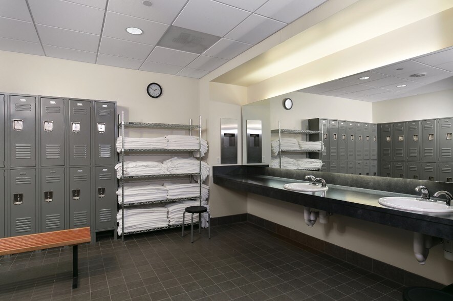 More Photos Of 1600 7th Ave, Seattle Office For Lease