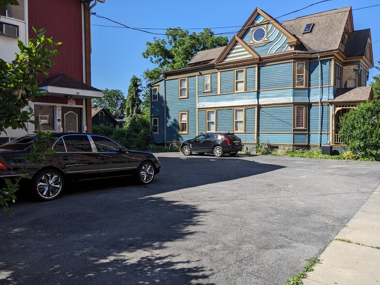 More Photos Of 1019 James St, Syracuse Apartments For Sale