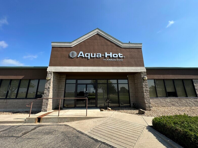 More Photos Of 7501 Miller Dr, Frederick Manufacturing For Lease