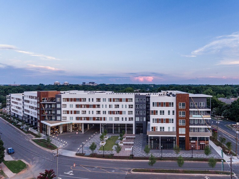 More Photos Of 1520 Mockingbird Ln, Charlotte Apartments For Lease