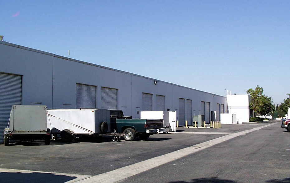 More Photos Of 355 N Sheridan St, Corona Unknown For Lease