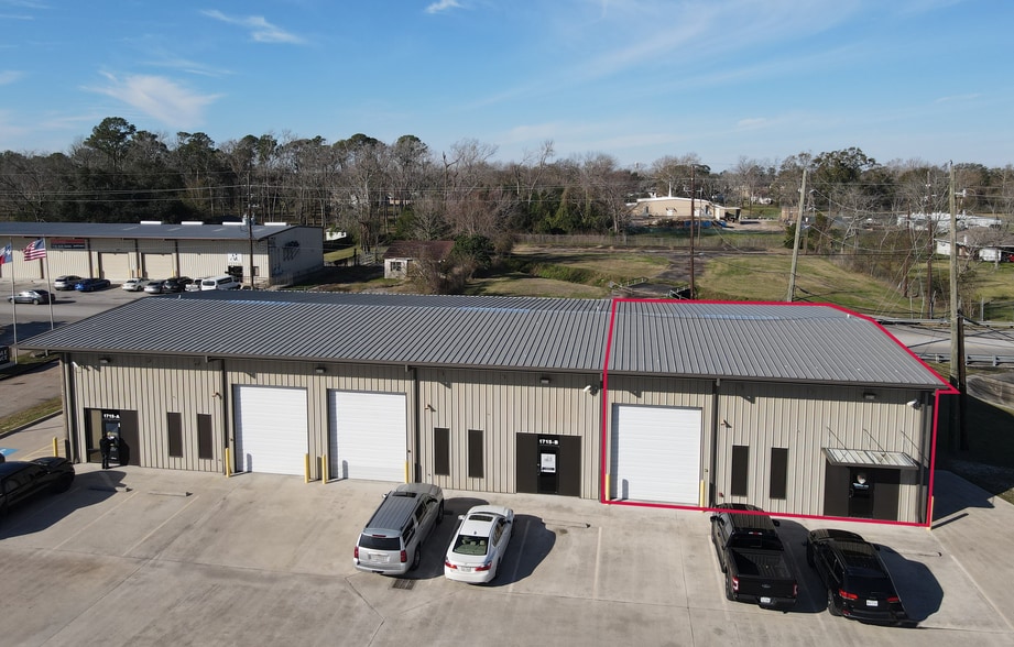 Primary Photo Of 1715 Humble Place Dr, Humble Warehouse For Lease