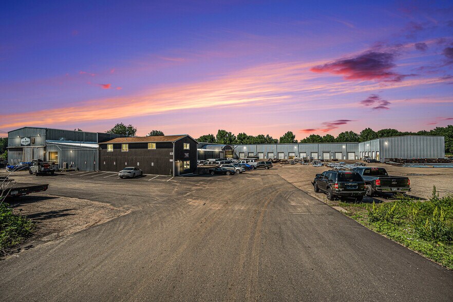 Primary Photo Of 170 SW 2nd St, Loveland Warehouse For Sale