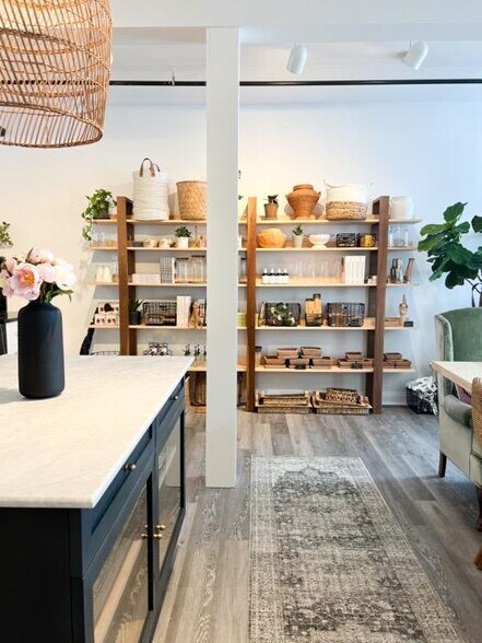 More Photos Of 8 Main St, Redding Storefront Retail Residential For Lease
