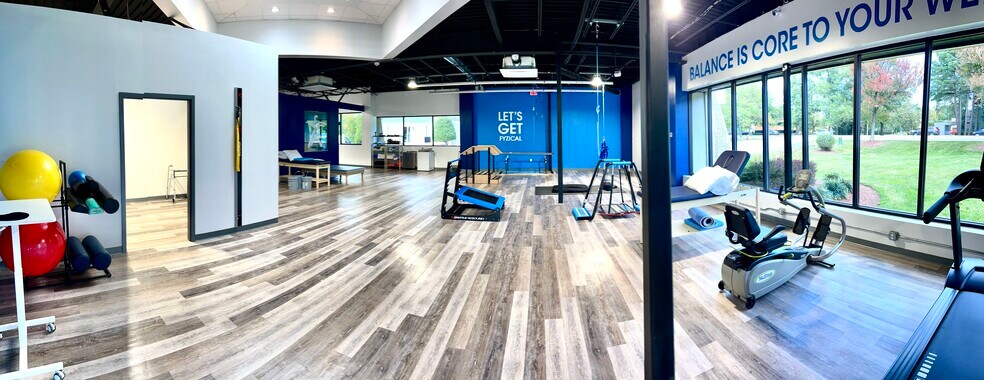 More Photos Of 11721 Jefferson Ave, Newport News Office For Sale