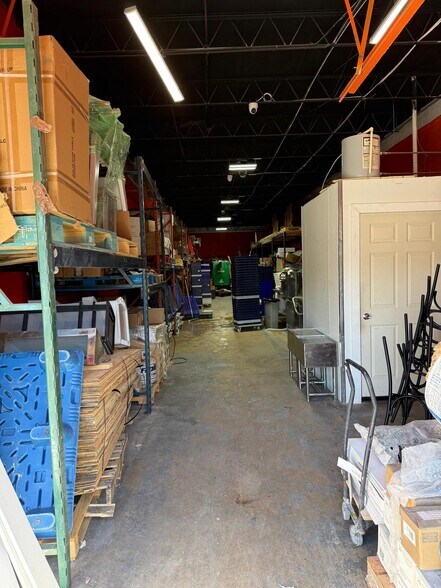 More Photos Of 669-679 W 26th St, Hialeah Warehouse For Sale