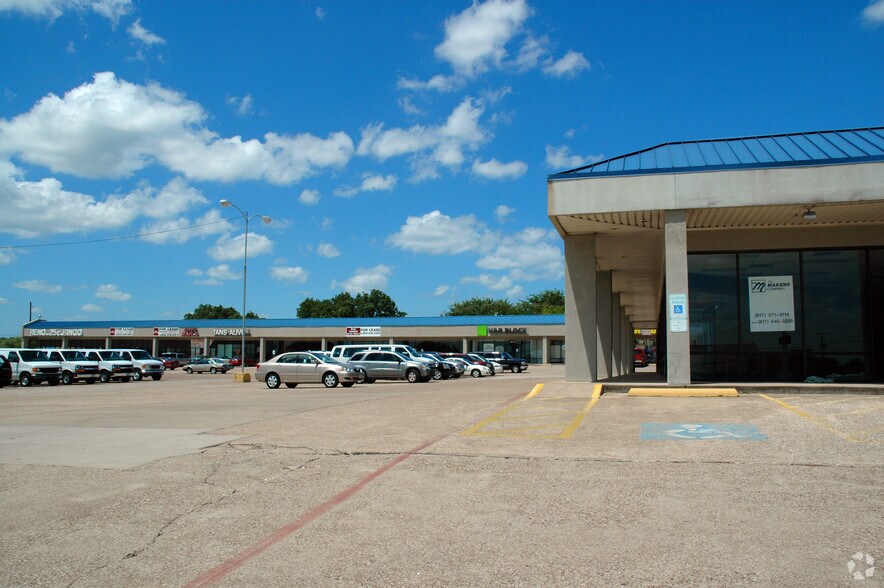 More Photos Of 8454-8474 Camp Bowie West Blvd, Fort Worth Storefront For Lease