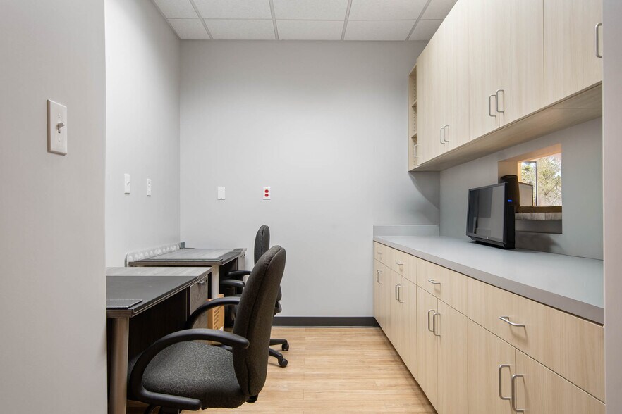 More Photos Of 9582 W Colonial Dr, Ocoee Medical For Lease