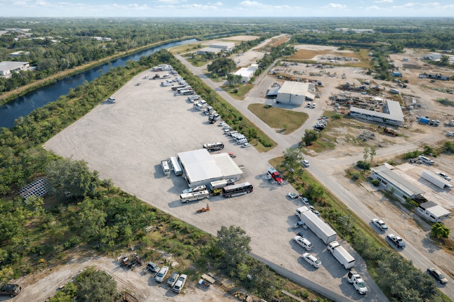 Primary Photo Of 16340 Old US Highway 41, Fort Myers Warehouse For Lease