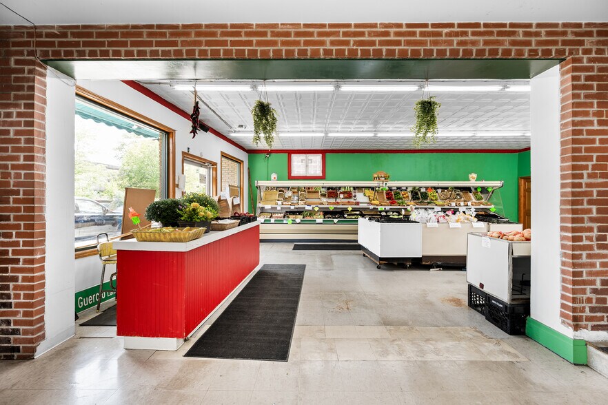 More Photos Of 250 Grant St, Buffalo Storefront For Sale