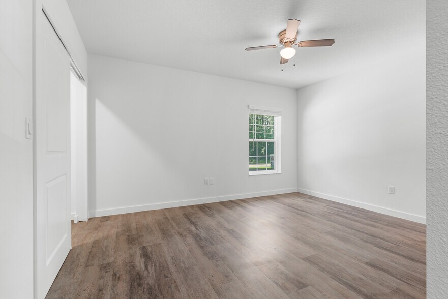 More Photos Of 2755 SE 17th St, Ocala Apartments For Sale