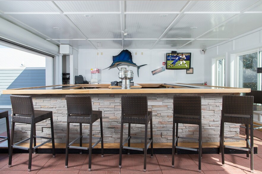 More Photos Of 7 Main St, Catskill Restaurant For Lease