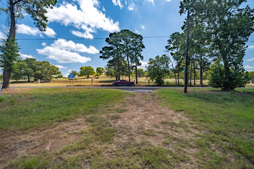 More Photos Of 1408 State Highway 95, Bastrop Land For Sale