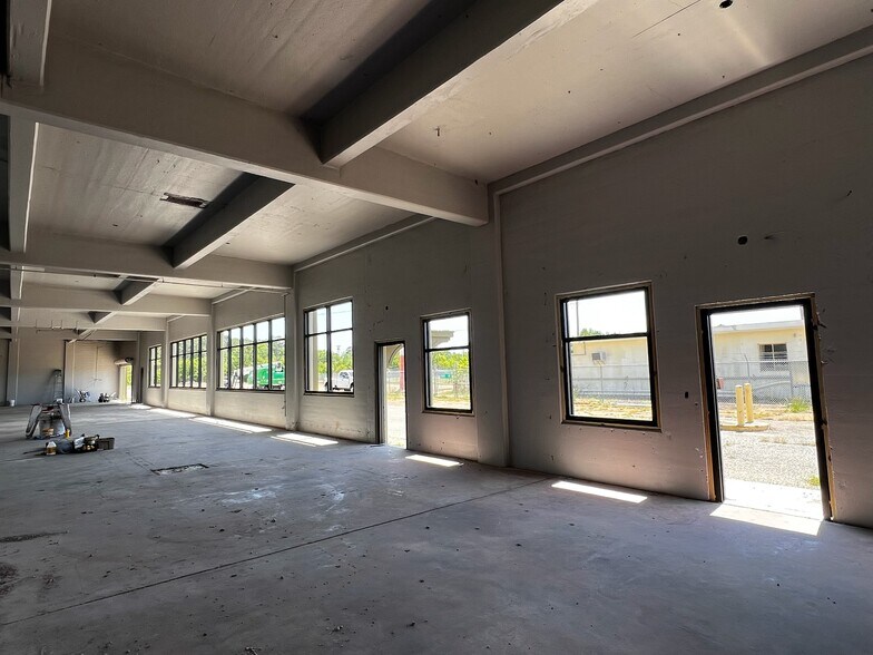 More Photos Of 8100 Airbus Military Dr, Mobile Airplane Hangar For Lease