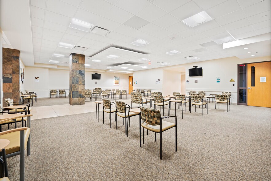 More Photos Of 3003 N 3rd St, Phoenix Medical For Lease