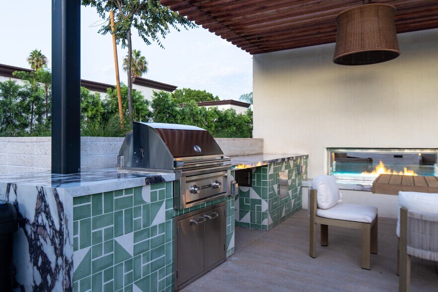 More Photos Of 1511 N Fairfax Ave, Los Angeles Apartments For Lease