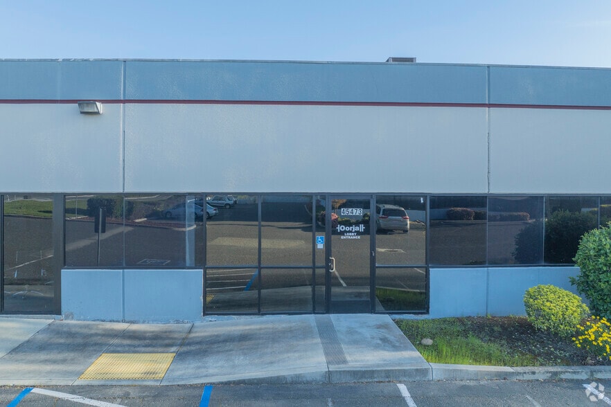 More Photos Of 45437 Warm Springs Blvd, Fremont Warehouse For Lease