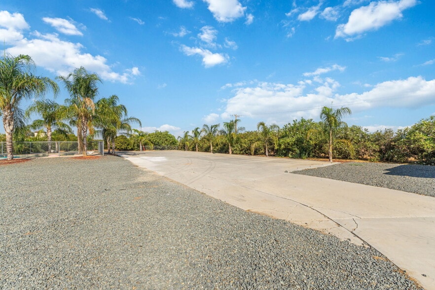 More Photos Of 23259 Avenue 64 Ave, Ducor Warehouse For Sale