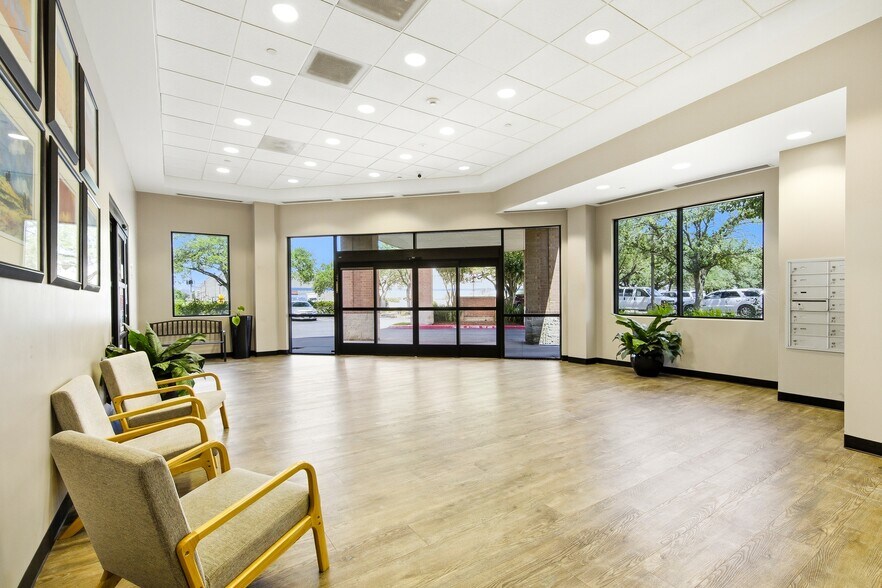 More Photos Of 3333 Bayshore Blvd, Pasadena Medical For Lease
