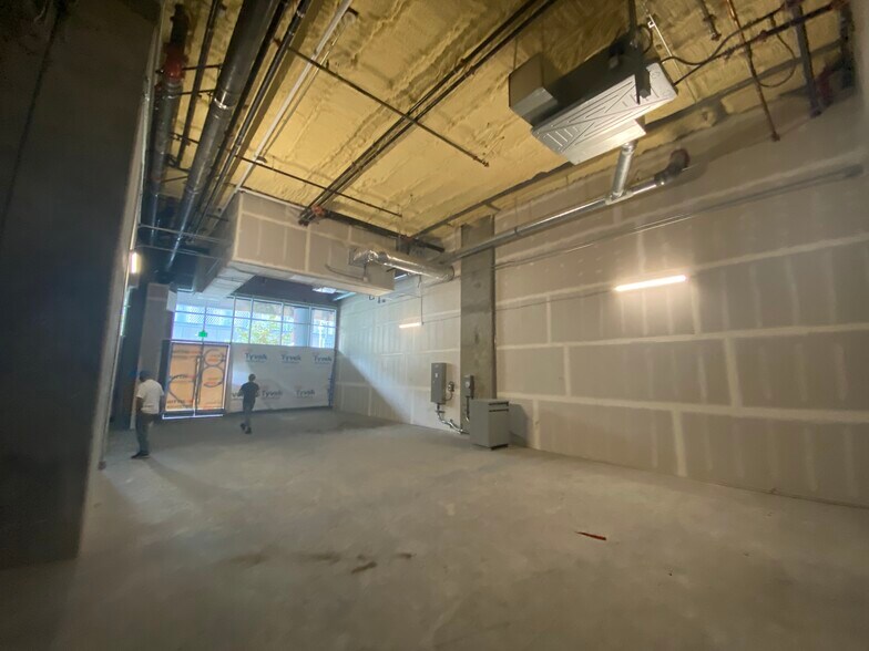 More Photos Of 825 S Hill St, Los Angeles Apartments For Lease